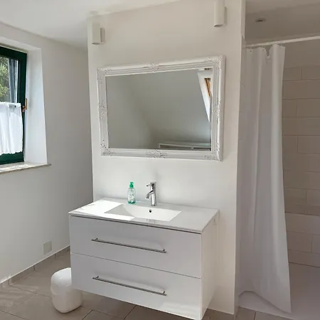 Ferienunterkunft Im Naturerlebnispark Muehlenhagen Burow (Mecklenburgische Seenplatte)